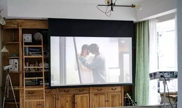 电视投影仪不对屏幕怎么办