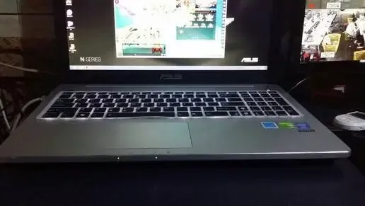 电脑组装显示器黑屏怎么办