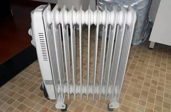 电脑组装显示器黑屏怎么办