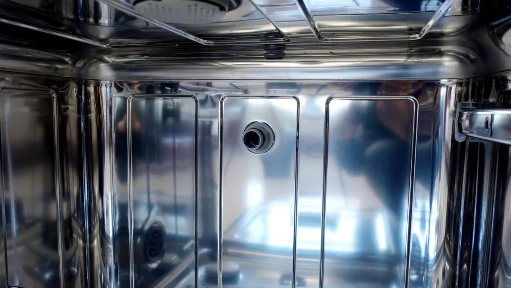 电脑组装显示器黑屏怎么办