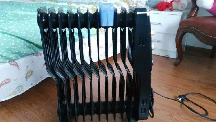 电脑组装显示器黑屏怎么办