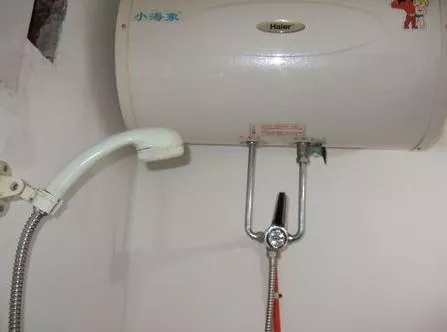 电脑组装显示器黑屏怎么办