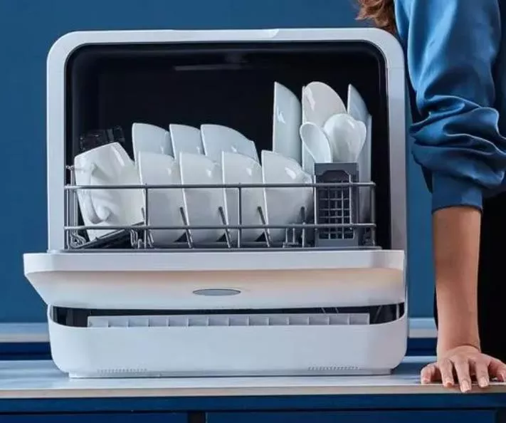 电脑组装显示器黑屏怎么办