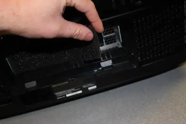 投影仪开机有反应怎么办