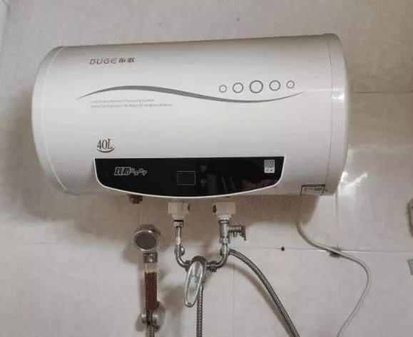 电脑组装显示器黑屏怎么办