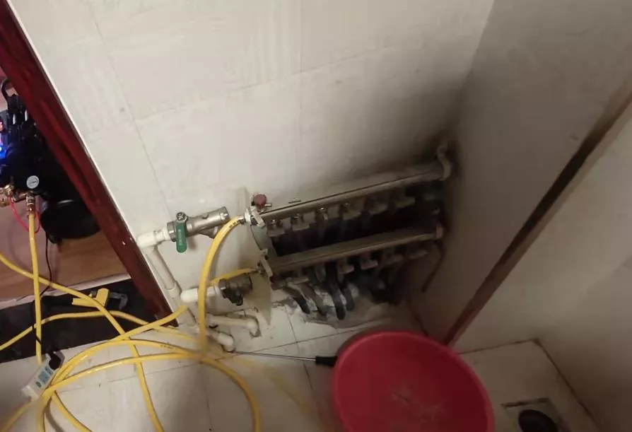 地暖回水管漏水怎么解决