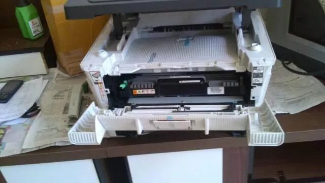 电脑组装显示器黑屏怎么办